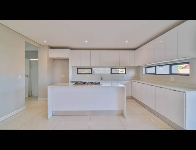 5 BEDROOM HOUSE FOR SALE IN IZINGA